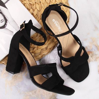 3. Black sandals on the eVento W EVE344B post