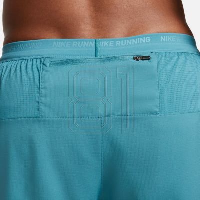 11. Shorts Nike Dri-FIT Stride M DM4759-379