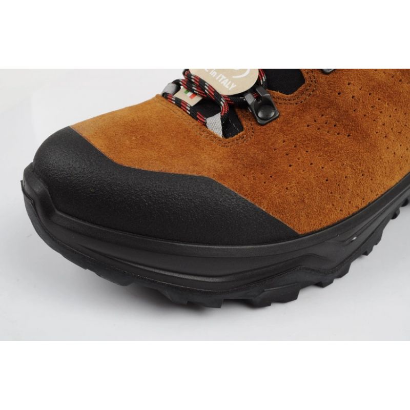 8. Aku Adapta Gore-tex M 490176 shoes