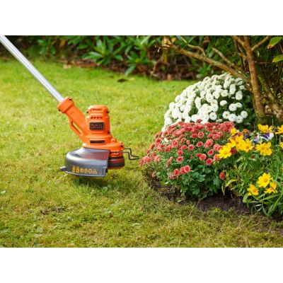 4. Black & Decker BESTA525-QS Brush Cutter/Trimmer 25cm 450W Electric Orange