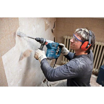 3. Bosch 0 611 332 101 Rotary Hammer 900 W 800 RPM