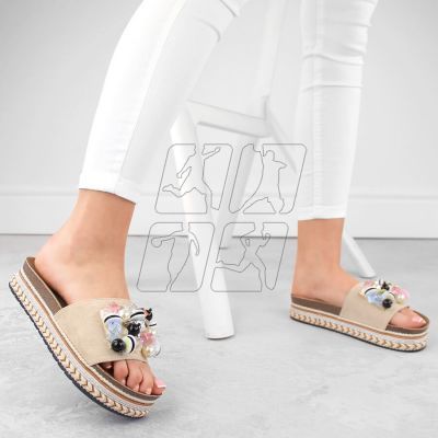 5. S.Barski W OLI260 beige platform flip-flops with beads