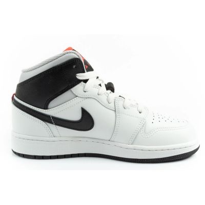 4. Nike Air Jordan 1 women's high-top sports shoes fashionable sneakers white black