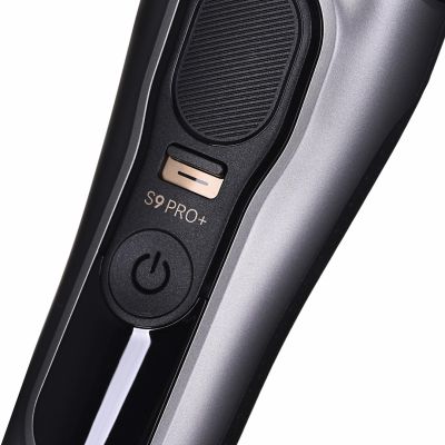 7. Braun 9575cc Shaver
