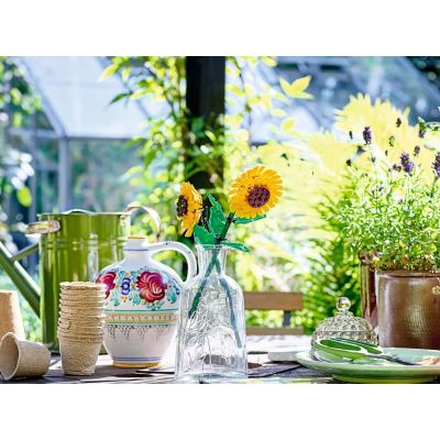 4. LEGO BOTANICALS 40524 Sunflowers