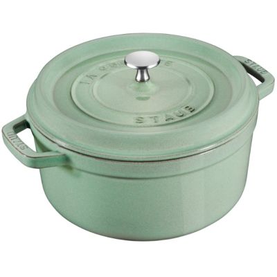 2. STAUB 40508-707-0 round cast iron pot - mint 6.7 ltr