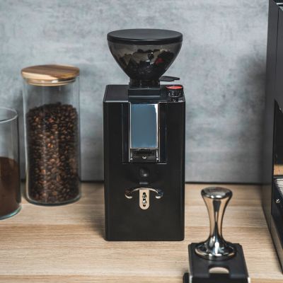 4. La Pavoni Nuovo Kube Coffee Grinder Nero