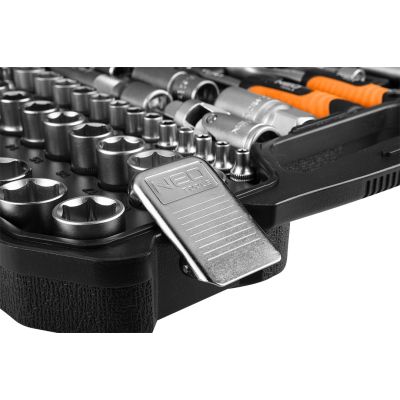 12. Socket wrench set 1/2", 1/4", 110 pcs, satin
