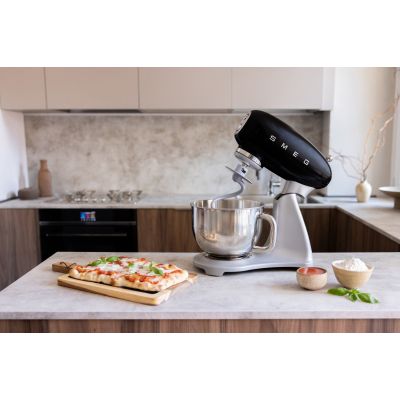 19. SMEG SMF04BLEU Kitchen Machine
