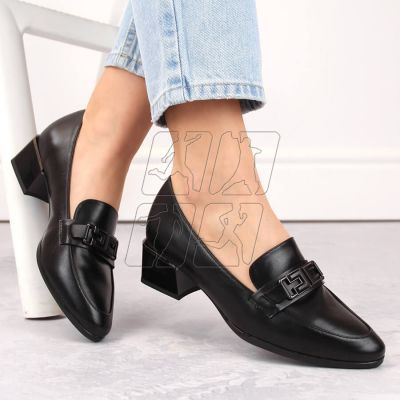 5. Vinceza W JAN270A low-heeled shoes, black