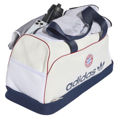 4. adidas Originals FC Bayern KT3411 Bag
