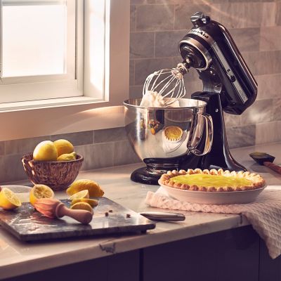 4. KitchenAid Artisan Kitchen Machine 5KSM175PSEOB 4.8 L