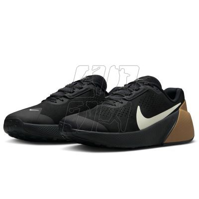 4. Nike Air Zoom TR 1 M DX9016-010 shoes