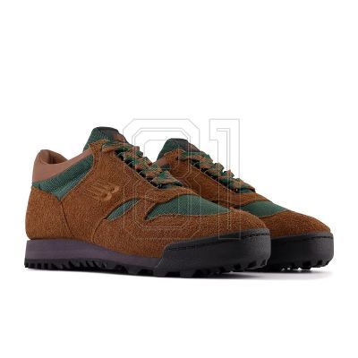 3. New Balance UALGSBG Shoes
