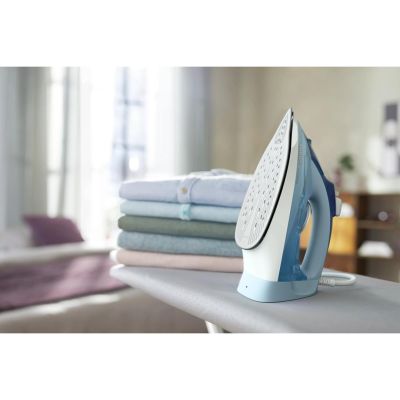 9. PHILIPS DST 5030/20 iron