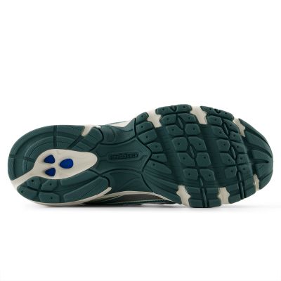 4. New Balance U740GR2 shoes