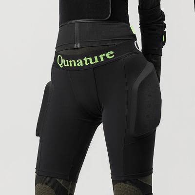 5. Qunature Ski Hip Protectors - Basic L Skis, Snowboard, Skates - Black