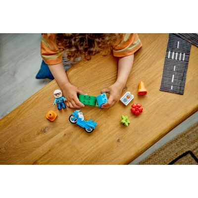 10. LEGO DUPLO TOWN 10471 Blue Police Motorcycle