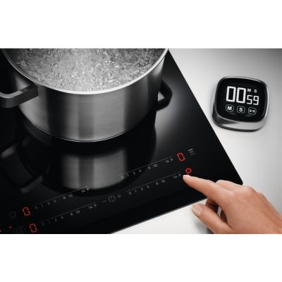 4. ELECTROLUX EIV835 Induction Hob