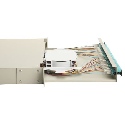 6. Equip 337213 1U patch panel