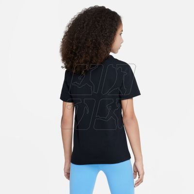 2. Nike Sportswear Jr DX1717 010 T-shirt