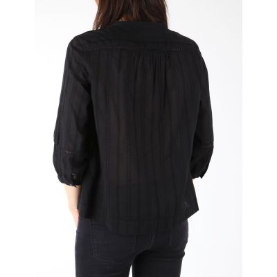 2. Levis shirt 63959-0004