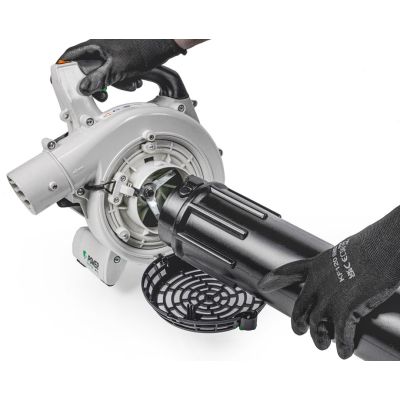 4. W43434 WUBER petrol leaf blower