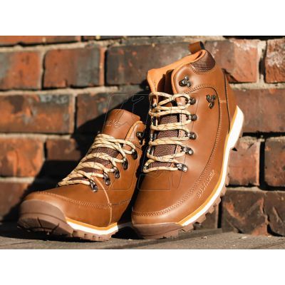 6. Leather trekking shoes Outback Bustagrip M MRM1B