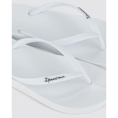 9. Ipanema women's flip-flops Anat comfortable white fashionable for the beach