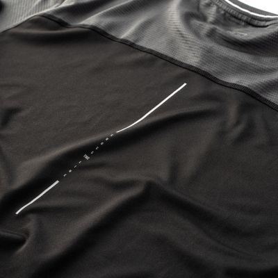 6. Iq Ilange T-shirt M 92800368460