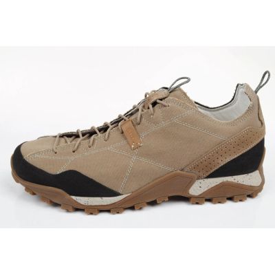 2. Aku Selvatica men's trekking shoes
