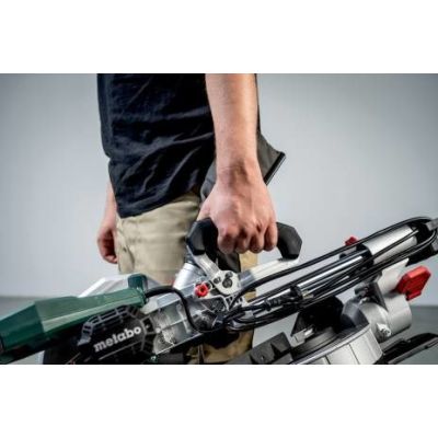 9. Metabo KGS216M 5000 RPM 1200 W