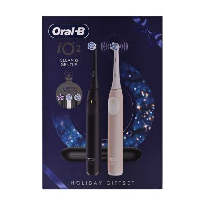 9. Oral-B IO2 Duo Xmas Toothbrush Set