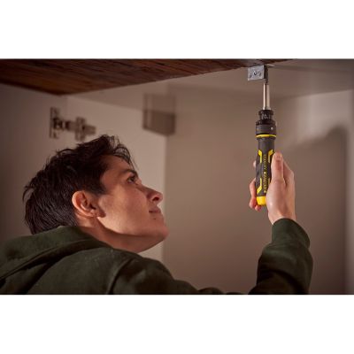 3. Speeddrive ratchet screwdriver with bits