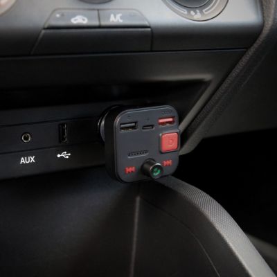 9. SAVIO TR-15 FM Transmitter with Display, Bluetooth and PD USB-C USB-A Quick Charge Charger, Bass Boost