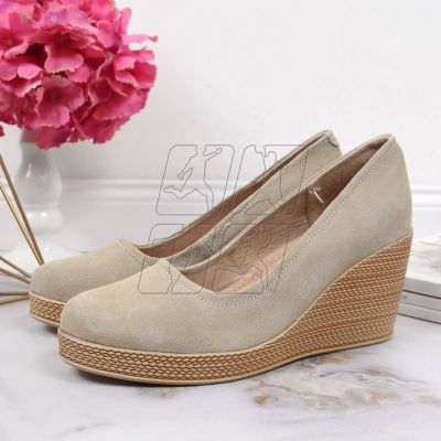 2. Leather pumps on the wedge Filippo W PAW339D beige