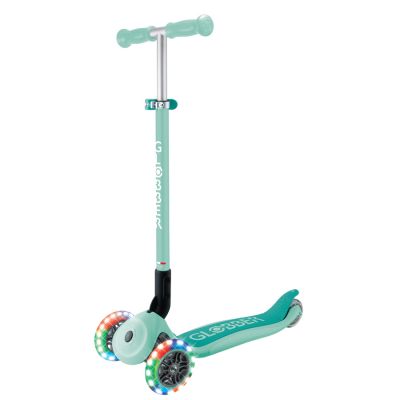 3. PRIMO FOLDABLE LIGHTS 3-Wheel Scooter (432-611-4)