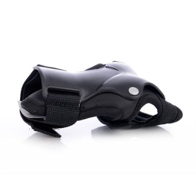 4. TEMPISH Taky Wrist Guards