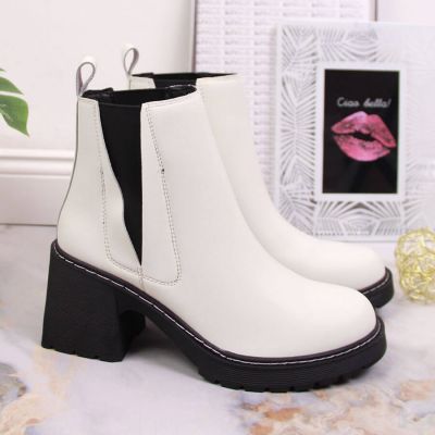 6. Artiker W HBH42 insulated slip-on ankle boots