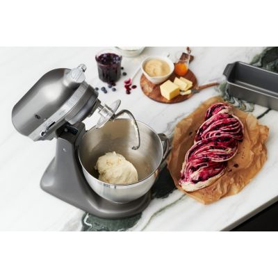 5. KitchenAid Artisan Stand Mixer 5KSM175PSEMS (300 W)