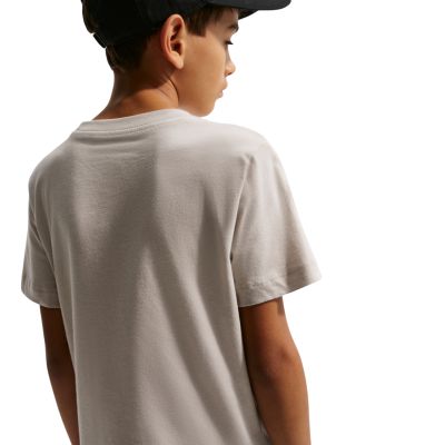 7. Nike Sportswear Beige Kids' T-Shirt FZ5177 236