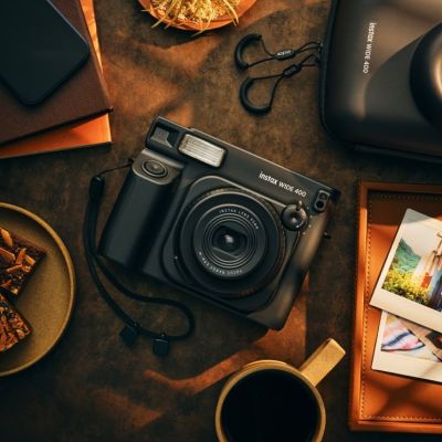 8. Fujifilm Instax Wide 400 62 x 99 mm Black