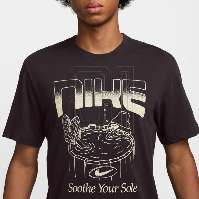 3. Nike Sportswear graphics T-shirt M HQ9264-045