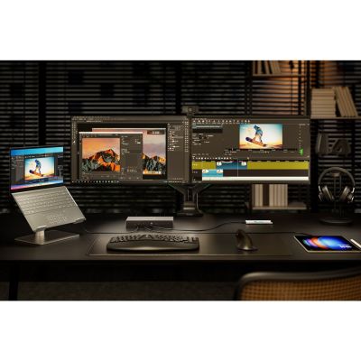 37. Kensington SD5000T5 EQ Thunderbolt 5 Docking Station with Triple 4K and PD 140W - Windows/macOS