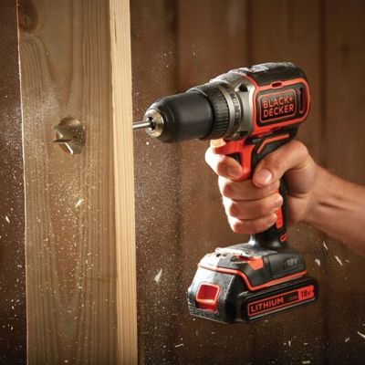 2. BLACK + DECKER SCREWDRIVER 18V BL186KB 2x1.5Ah