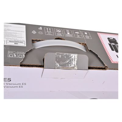 17. Xiaomi E5 Robot Vacuum Cleaner with Mop (White)