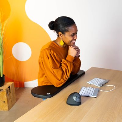 11. R-Go Ergonomic Armrest Armlehne juodas