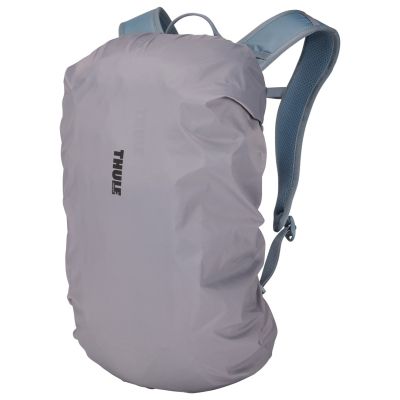 6. Thule AllTrail Daypack 18 L - pond