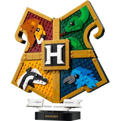 14. LEGO Harry Potter 76462 - Hogwarts Crest