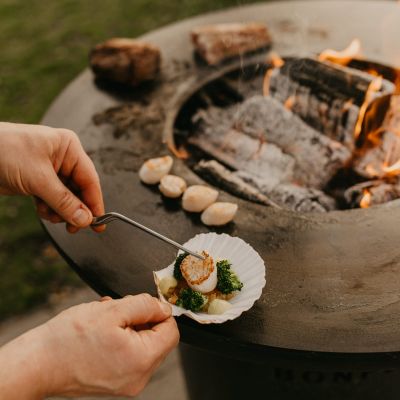 6. Bonfeu Bonbiza 8001R rusty fire pit grill